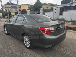Toyota Camry XLE 4dr Sedan (2.5L 4cyl 6A) 2012 Green