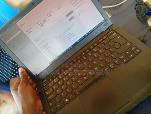 Laptop Lenovo ThinkPad X240 4GB Intel Core i5 HDD+SSD 500GB