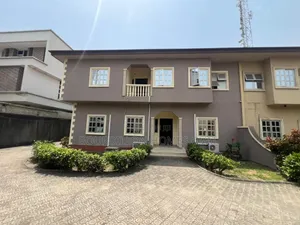5bdrm Duplex in Lekki Phase 1 for sale