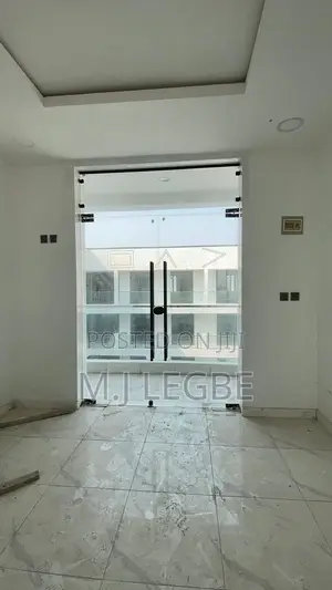 Commercial Property in a Business Area