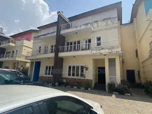 4bdrm Duplex in Lekki Phase 1 Lagos for rent