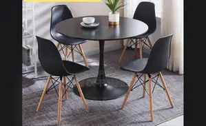 Restaurant Chairs and Centre Table Set – Dining Set for Eateries