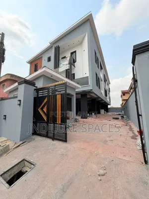5bdrm Townhouse/Terrace in Ajao Estate for sale