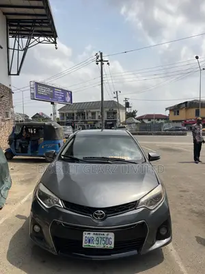 Toyota Corolla 2015 Gray