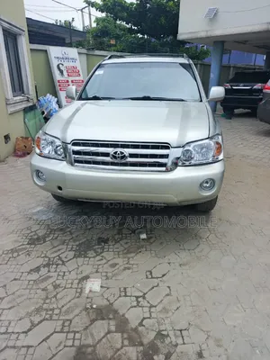 Toyota Highlander 2025 Silver