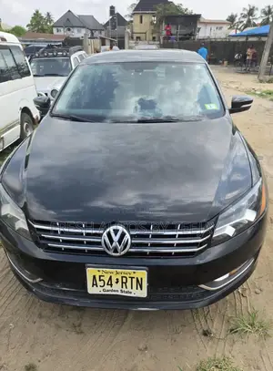 Volkswagen Passat SEL 2013 Black