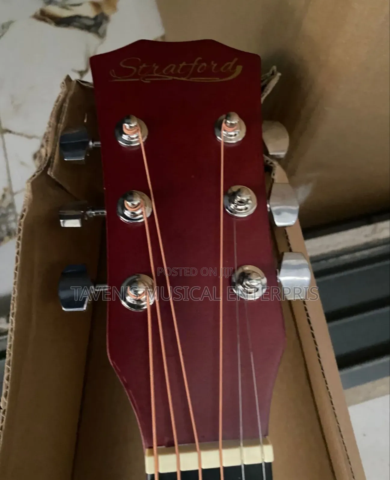Stratford Standard Acoustic Guitar