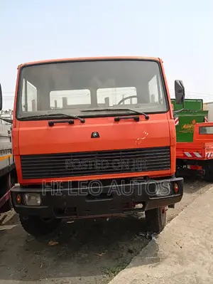 1314 Mercedes Tipper