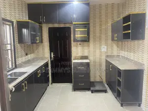 4bdrm Duplex in Liberty Estate Fo1 for rent