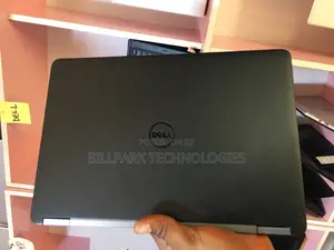 Laptop Dell Latitude E7270 8GB Intel Core i7 SSD 256GB