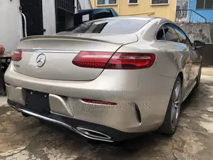 Mercedes-Benz E400 2018 Gold