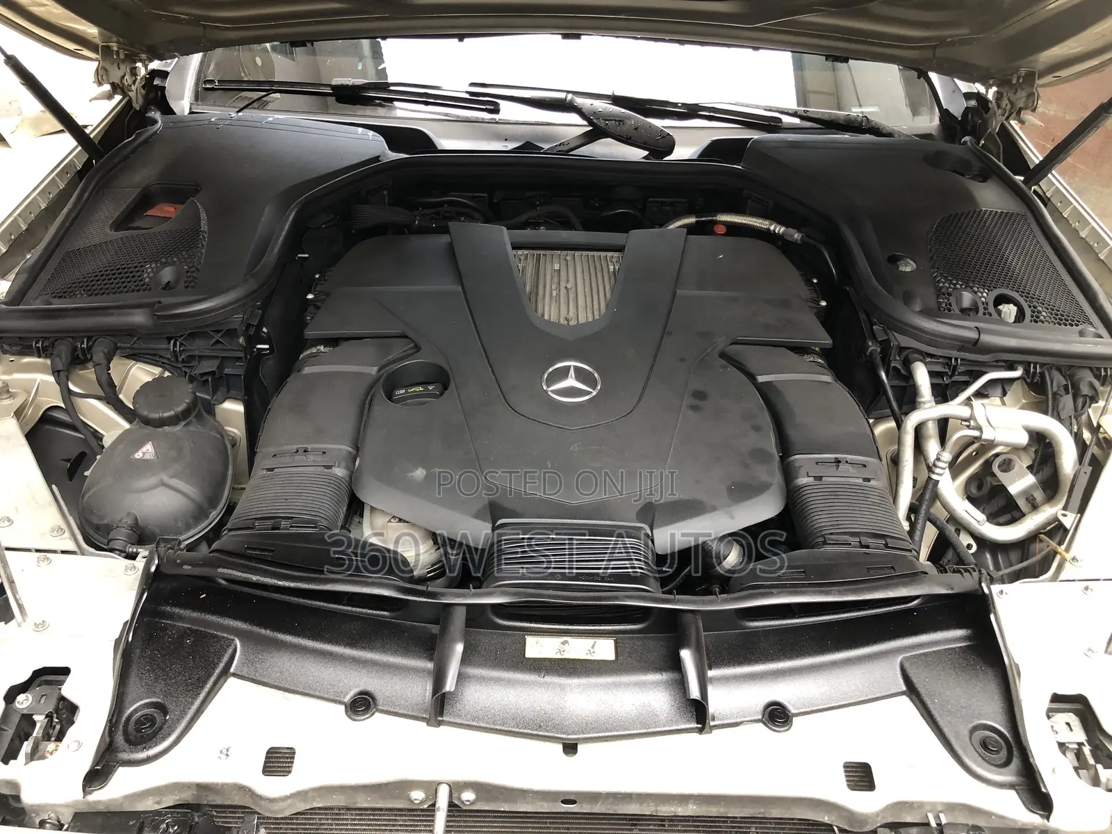 Mercedes-Benz E400 2018 Gold