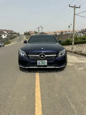 Mercedes-Benz C300 2015 Blue