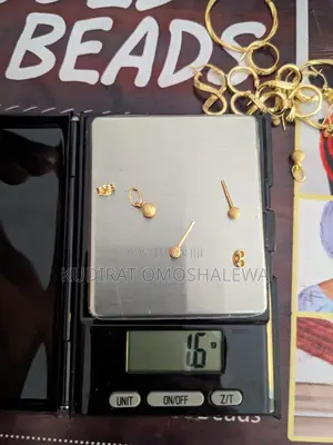 Pure Gold Stud Earrings
