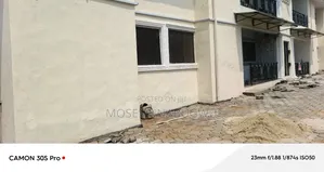 3bdrm Block of Flats in Woji for rent