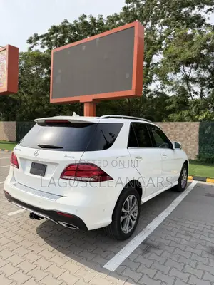 Mercedes-Benz GLE-Class GLE 400 4MATIC 2017 White