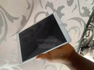 Apple iPad Air (2020) 64 GB White