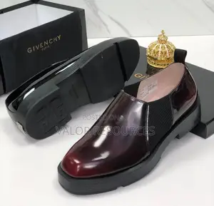 Rigid Soles Dress Shoes