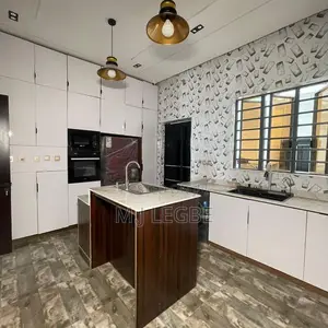 5bdrm Duplex in Osapa London, Lekki for sale