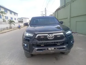 Toyota Hilux 2024 Black
