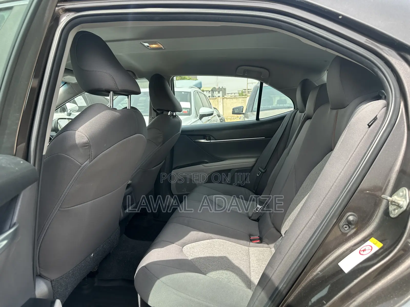 Toyota Camry LE (2.5L 4cyl 8A) 2019