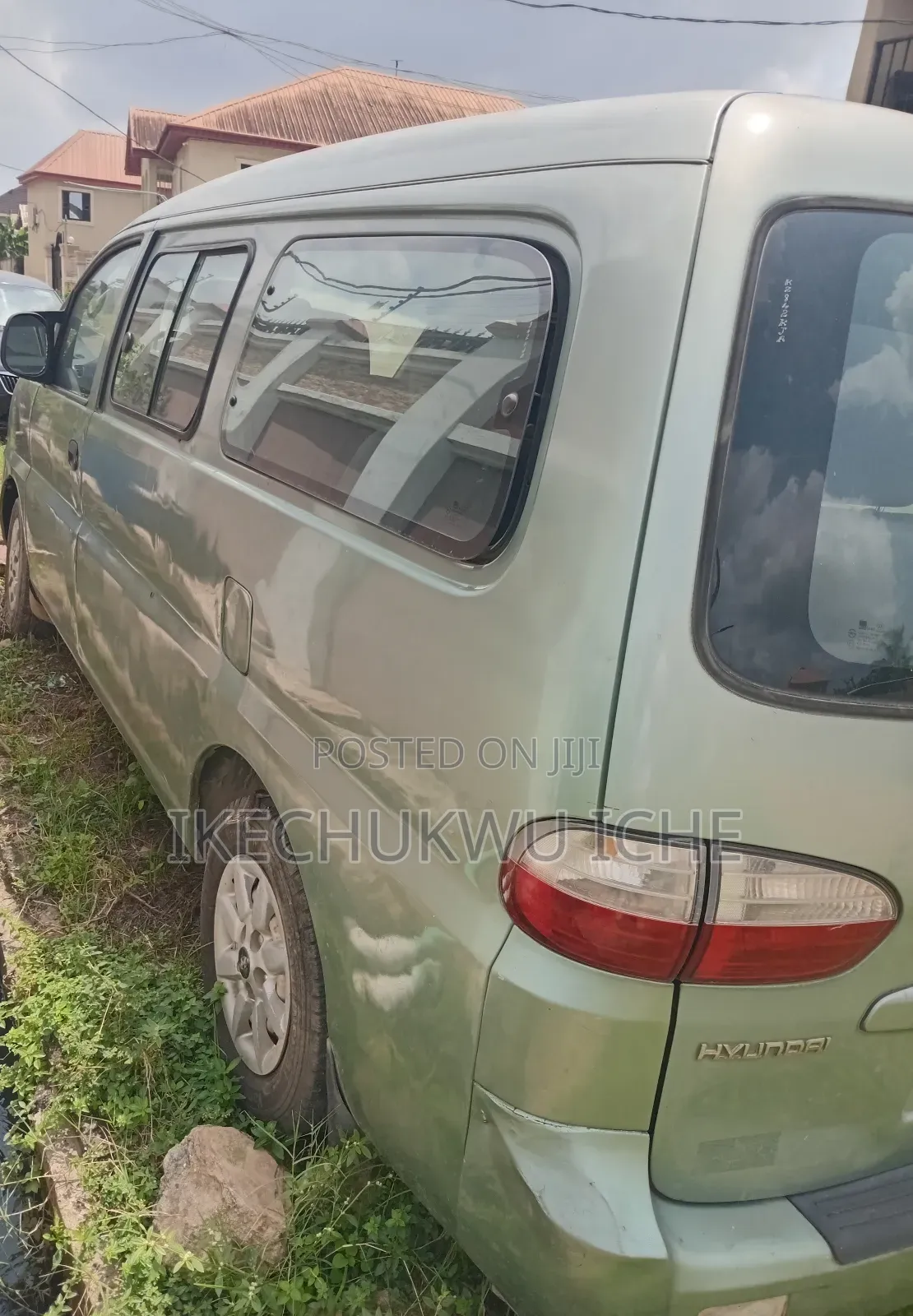 Hyundai H1 2010 Green