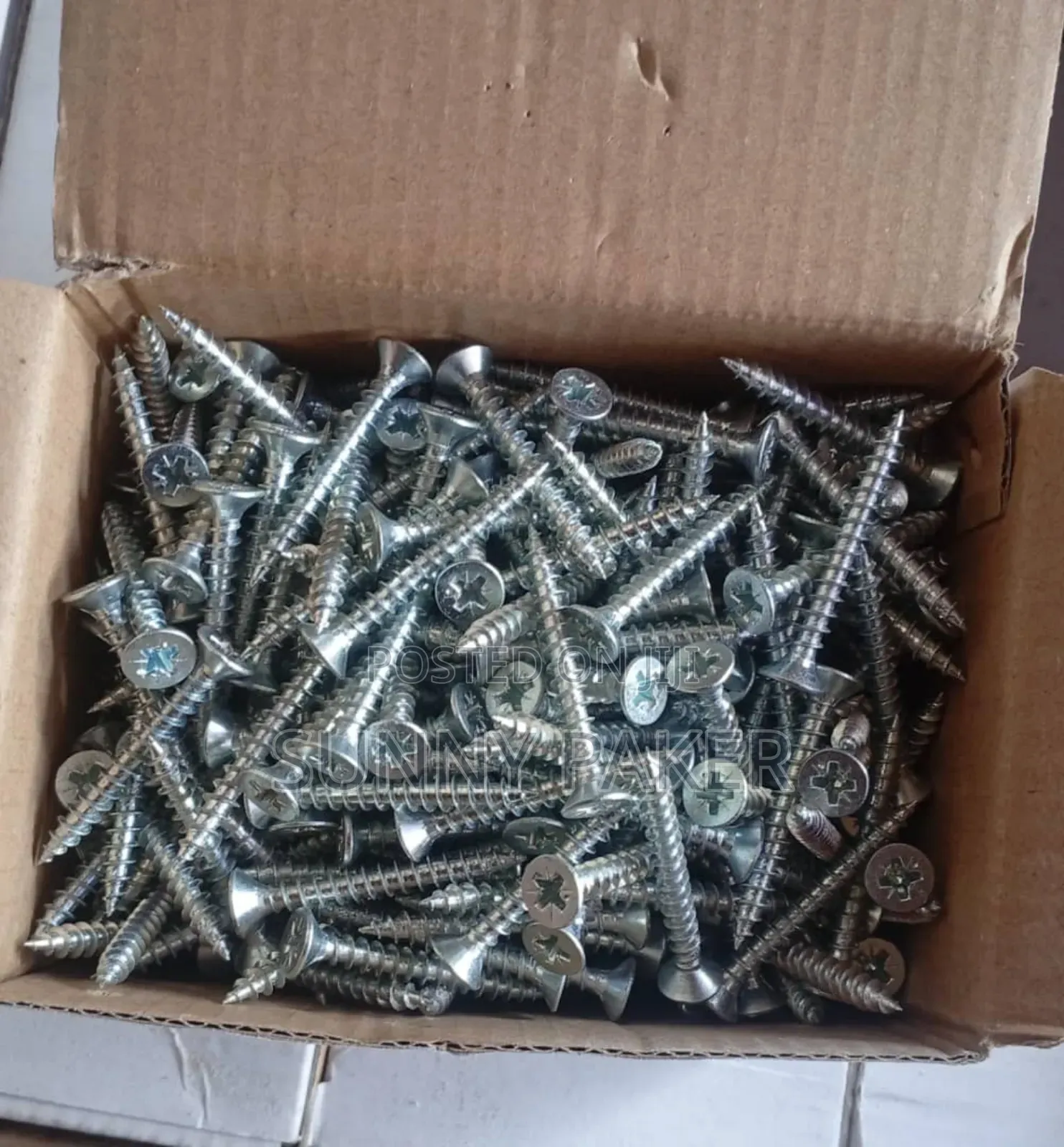 White Screw