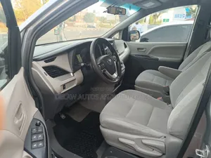 Toyota Sienna 2015 Gray