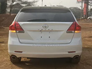 Toyota Venza V6 AWD 2011 White