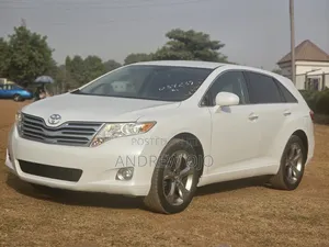 Toyota Venza V6 AWD 2011 White