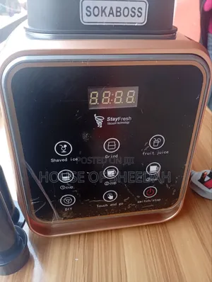 Commercial-Style High-Performance Digital Blender.