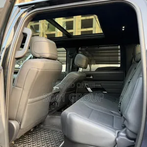 Toyota Tundra 2025 Black
