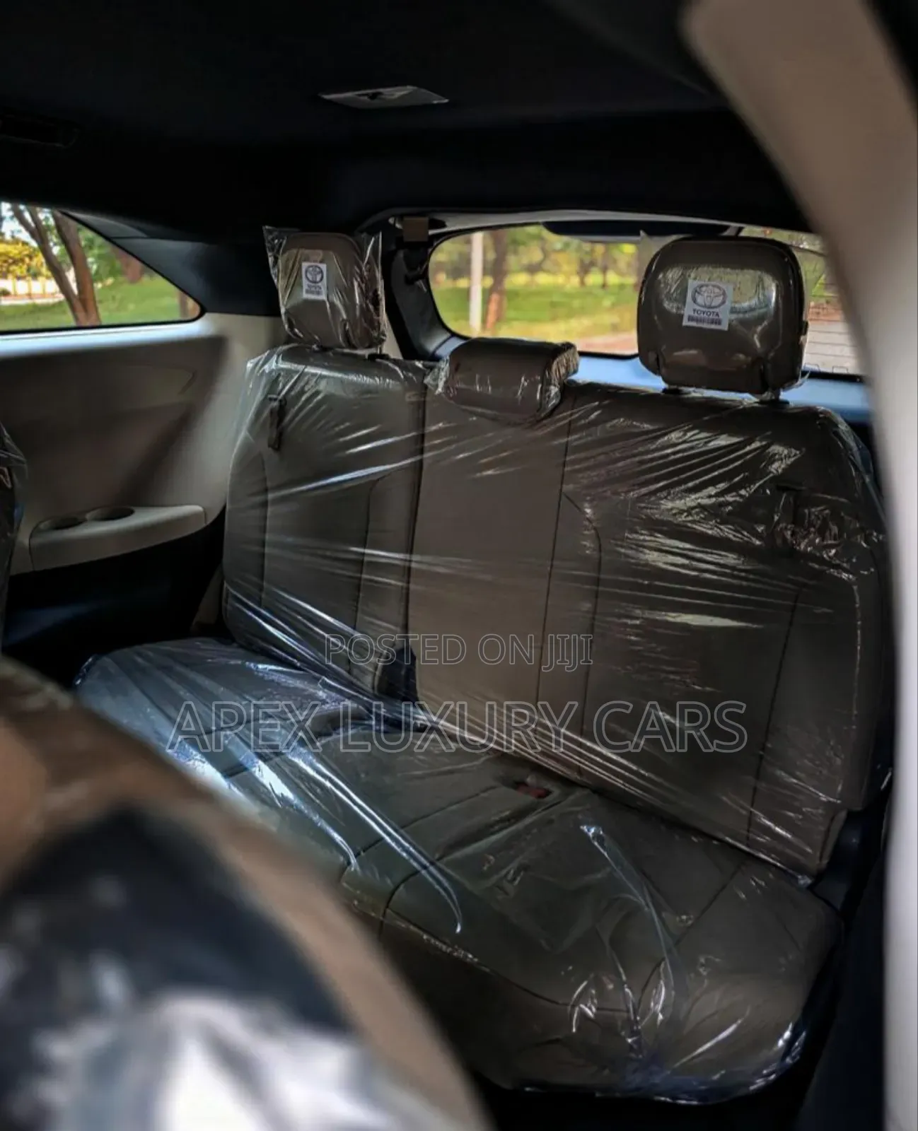 Toyota Sienna 2023 Brown