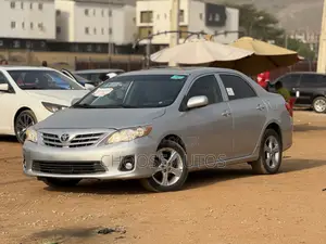 Toyota Corolla LE Special Edition 4dr Sedan (1.8L 4cyl 4A) 2013 Silver