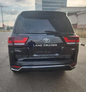Toyota Land Cruiser 2023 Black