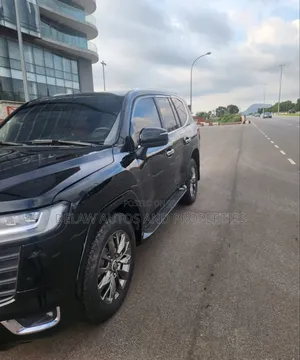 Toyota Land Cruiser 2023 Black