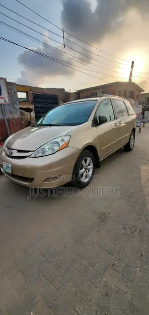 Toyota Sienna CE 2005 Gold