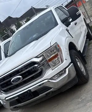 Ford F-150 XL 2022 White