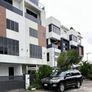 5bdrm Duplex in Banana Island for sale