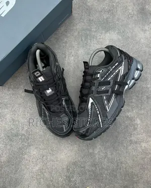 New Balance 1906a Triple Black
