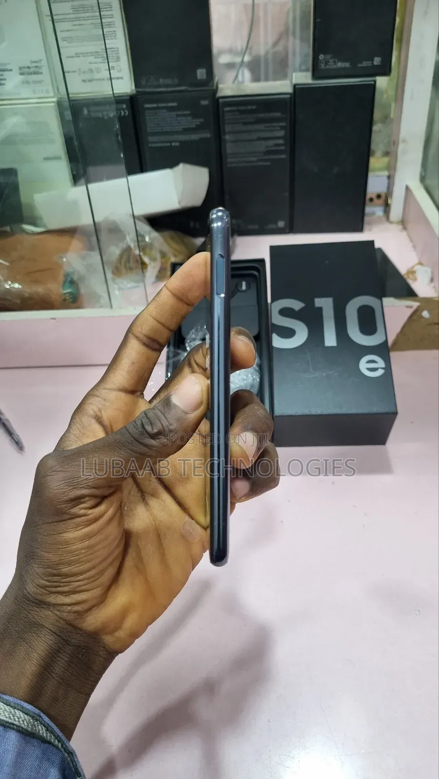 Samsung Galaxy S10e 128 GB Black