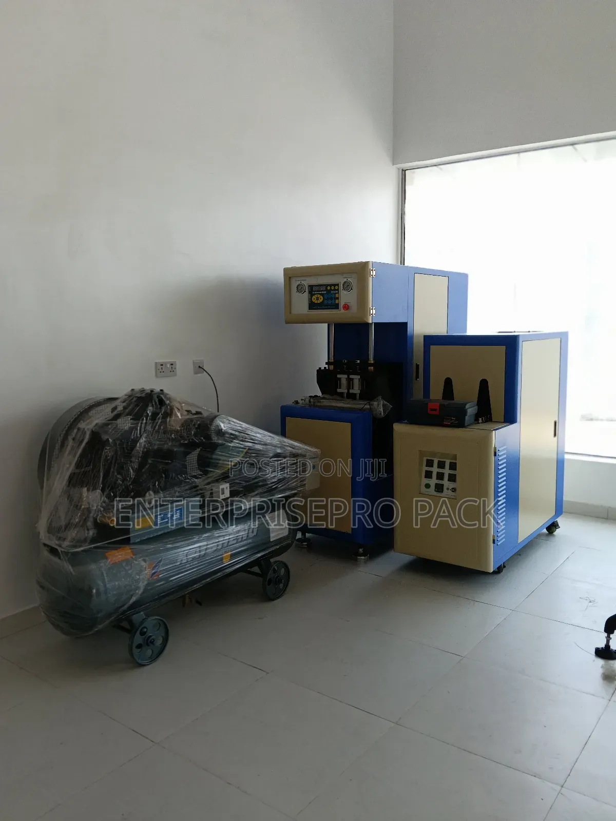 Buy Semi Automatic Pet Bottle Blowing Machine With 10Hp Compressor