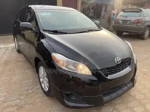 Toyota Matrix Hatchback FWD (1.8L 4cyl 5M) 2010 Black