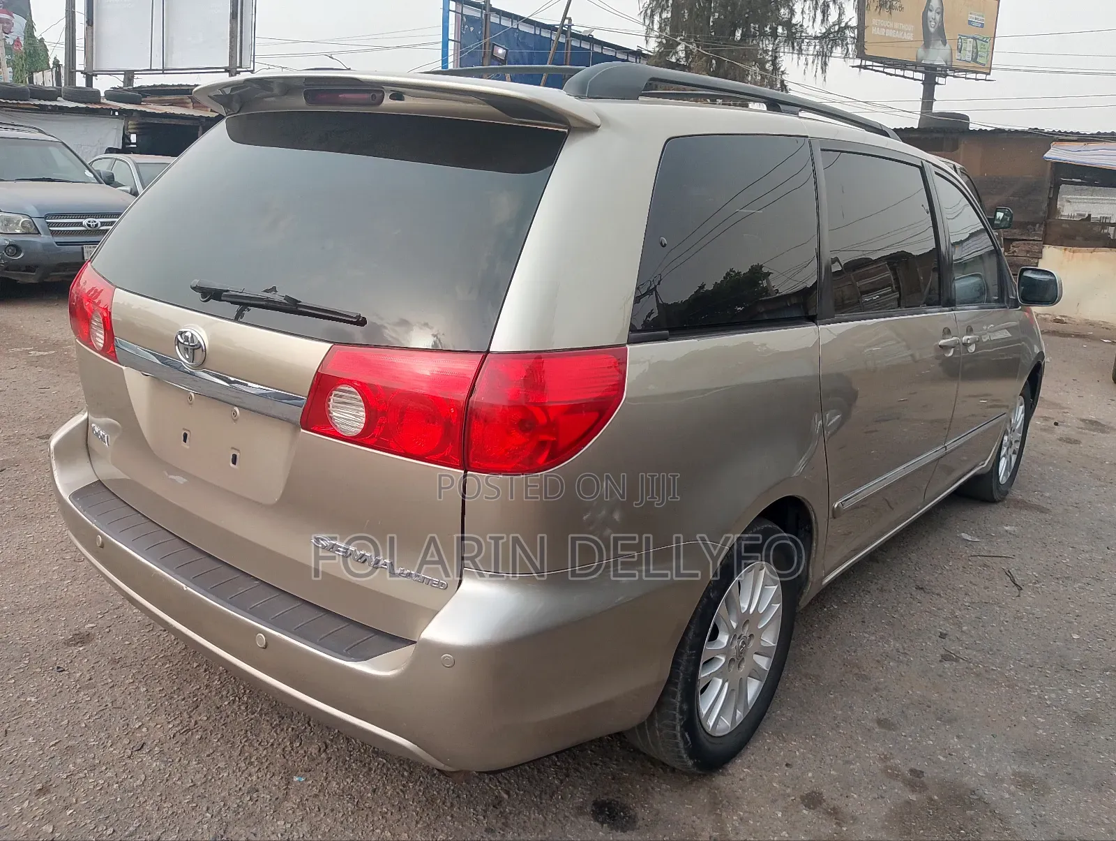 Toyota Coaster 2007 Gold