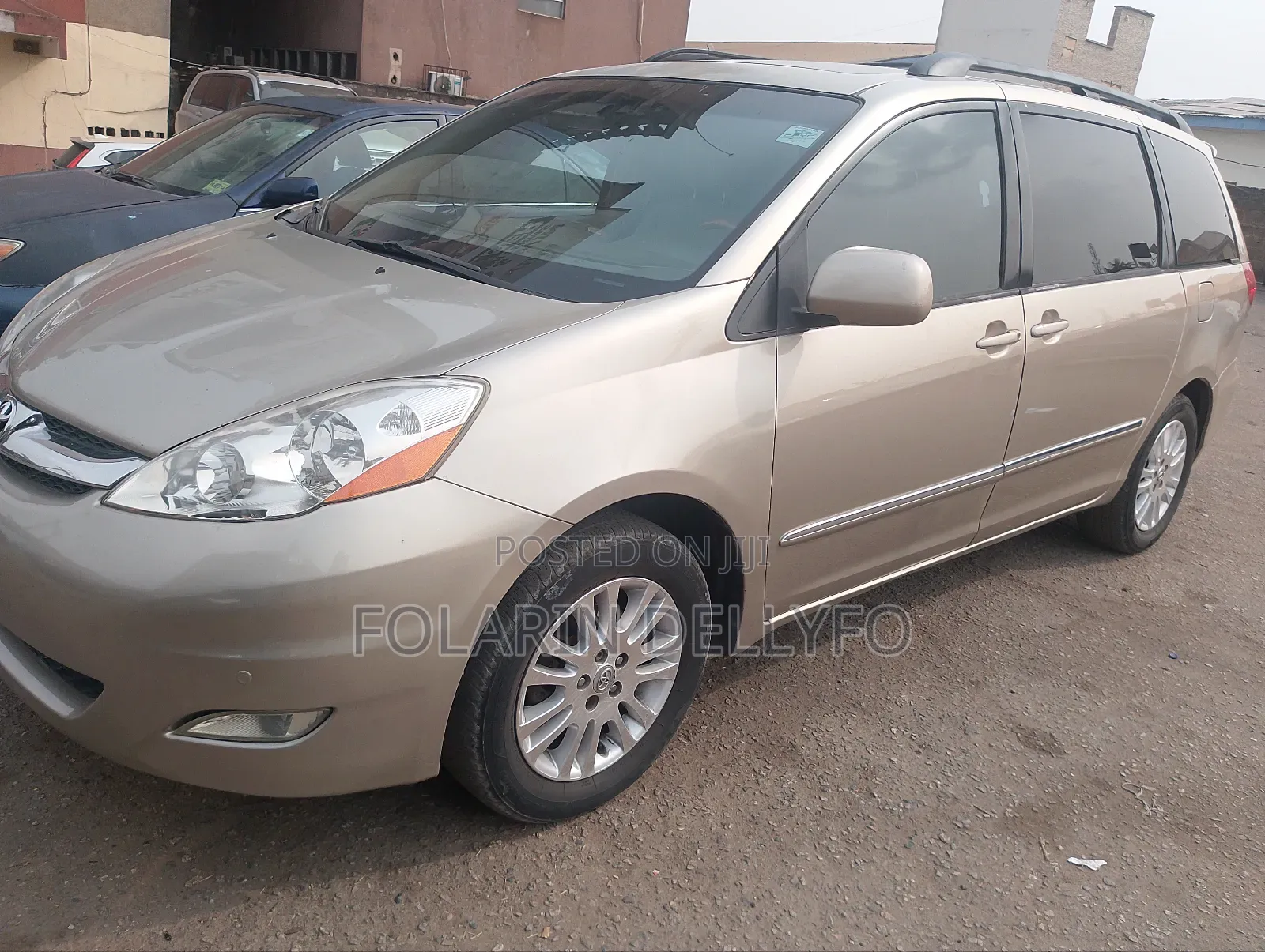 Toyota Coaster 2007 Gold