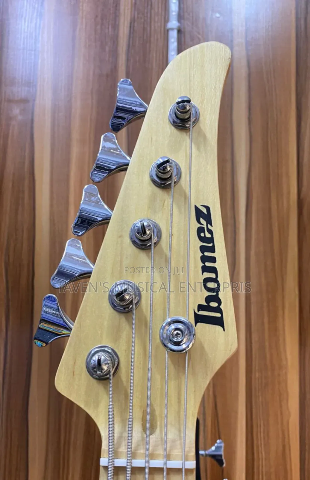 Ibanez Tr-70 Bass Guitar