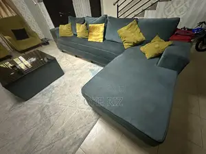 Couch/ Sofa Set