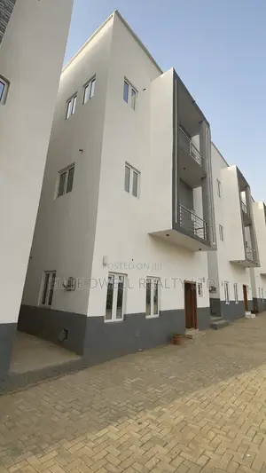 4bdrm Duplex in Katampe for sale