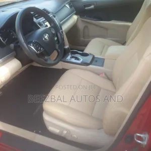 Toyota Camry LE 4dr Sedan (2.5L 4cyl 6A) 2013 Red