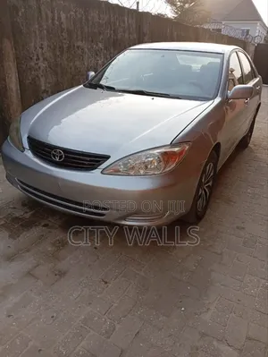 Toyota Camry 2005 Silver